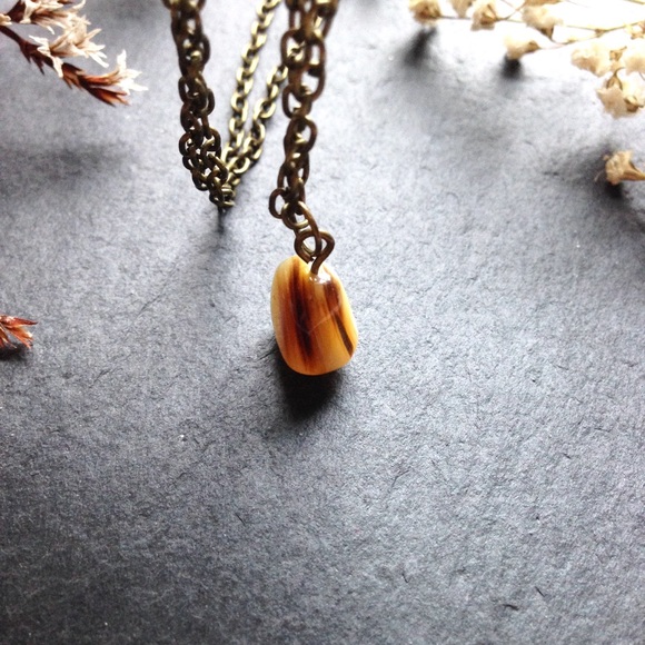 Tumbled Stone/Shell Pendant Necklace - Picture 4 of 6